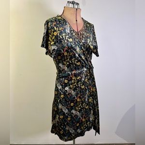 Urban Outfitters Velvet Tiger Print Faux Wrap Dress Women’s Size Small